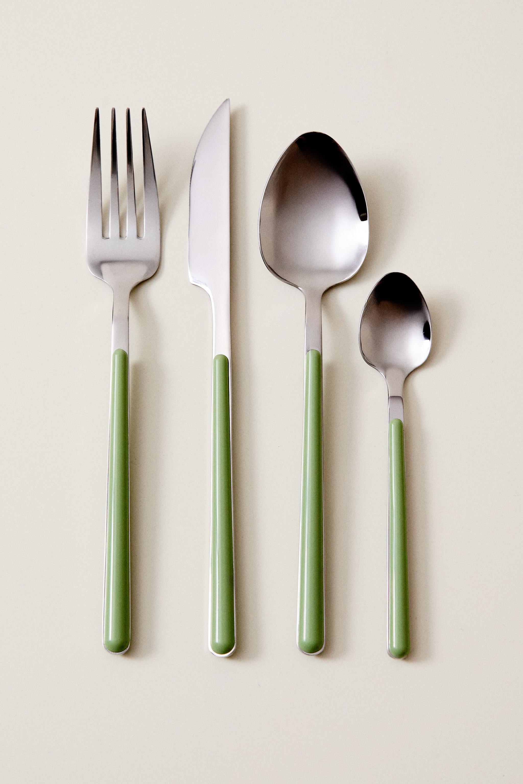 GREEN HANDLE CUTLERY SET (SET OF 4)